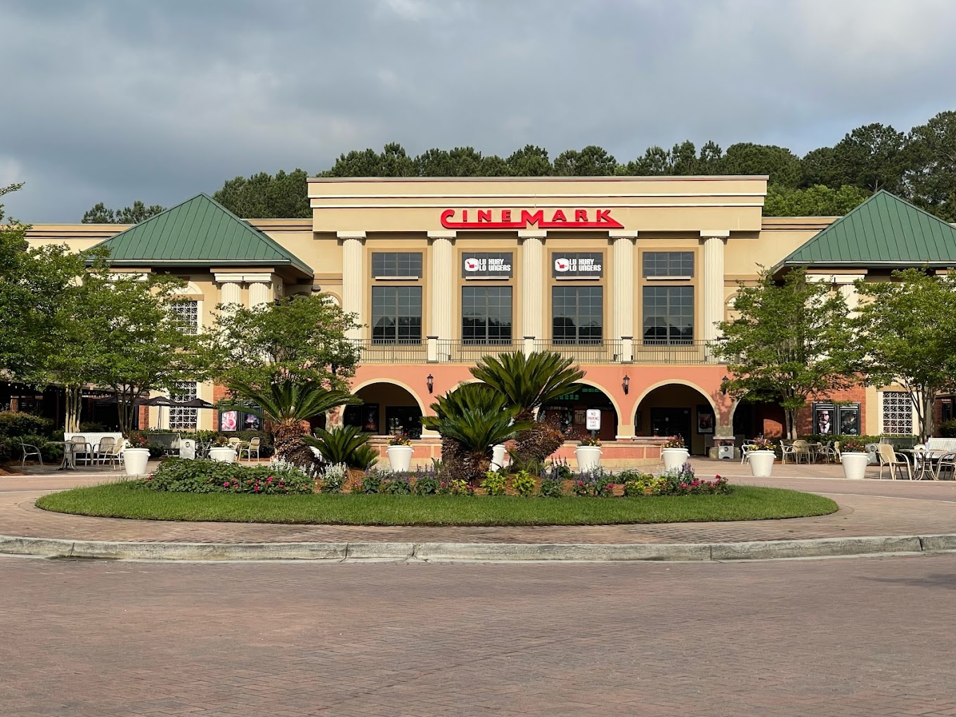 Movie Theater In Bluffton Scnull