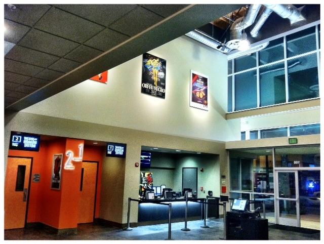 Camera+ recipe?
? scene: Clarity
? effect: Vibrant (50%)
? border: Thin White