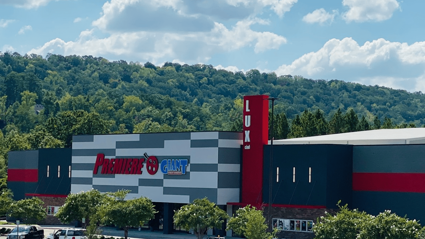 birmingham-premiere-lux-cine-gsx-pizza-pub-showtimes