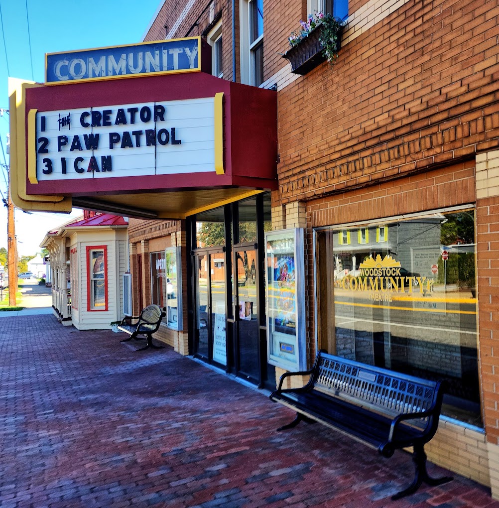 Single photo enhanced with easyHDR 3.16.2: Community Theatre- Woodstock VA (1).heic