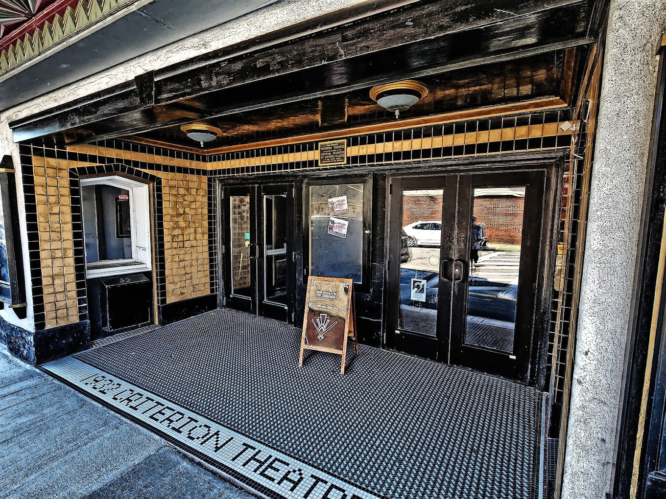 Single photo enhanced with easyHDR 3.16.1: Criterion Theatre- Bar Harbor ME (2).heic