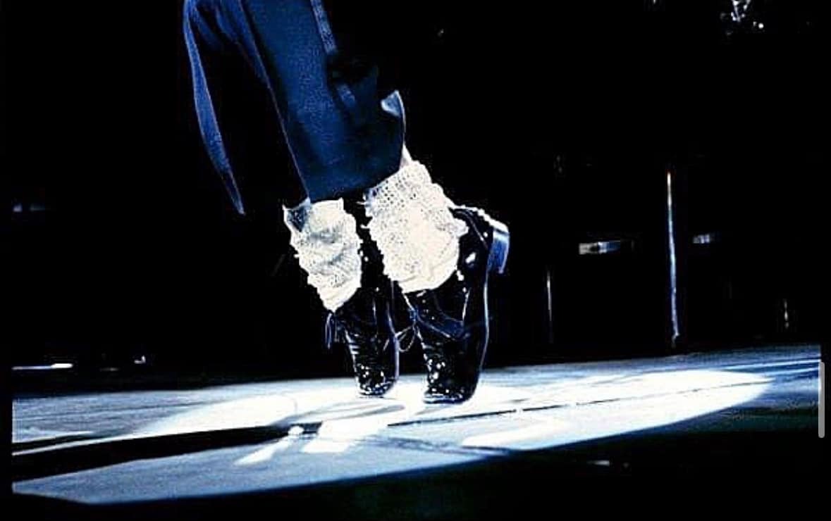 5/15-5/17: MICHAEL Moonwalks Past PRADA 2 into First Place